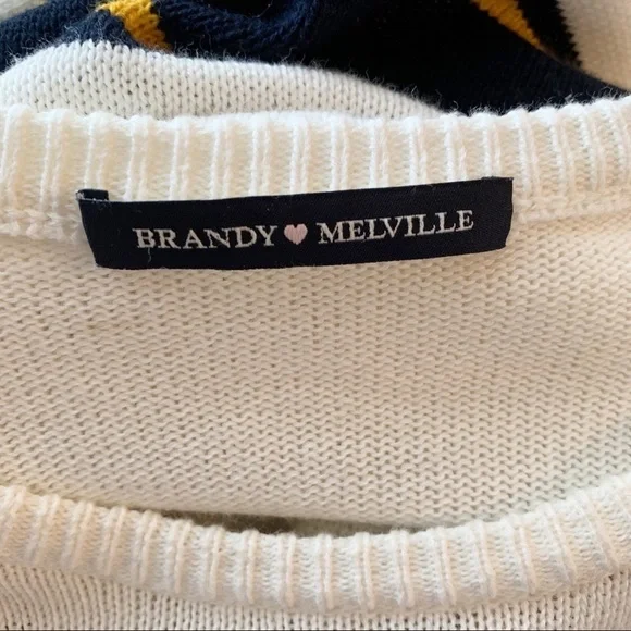 SOLD! Brandy Melville Women’s One Size White Los Angeles Knit Collegiate Sweater - Picture 8 of 8